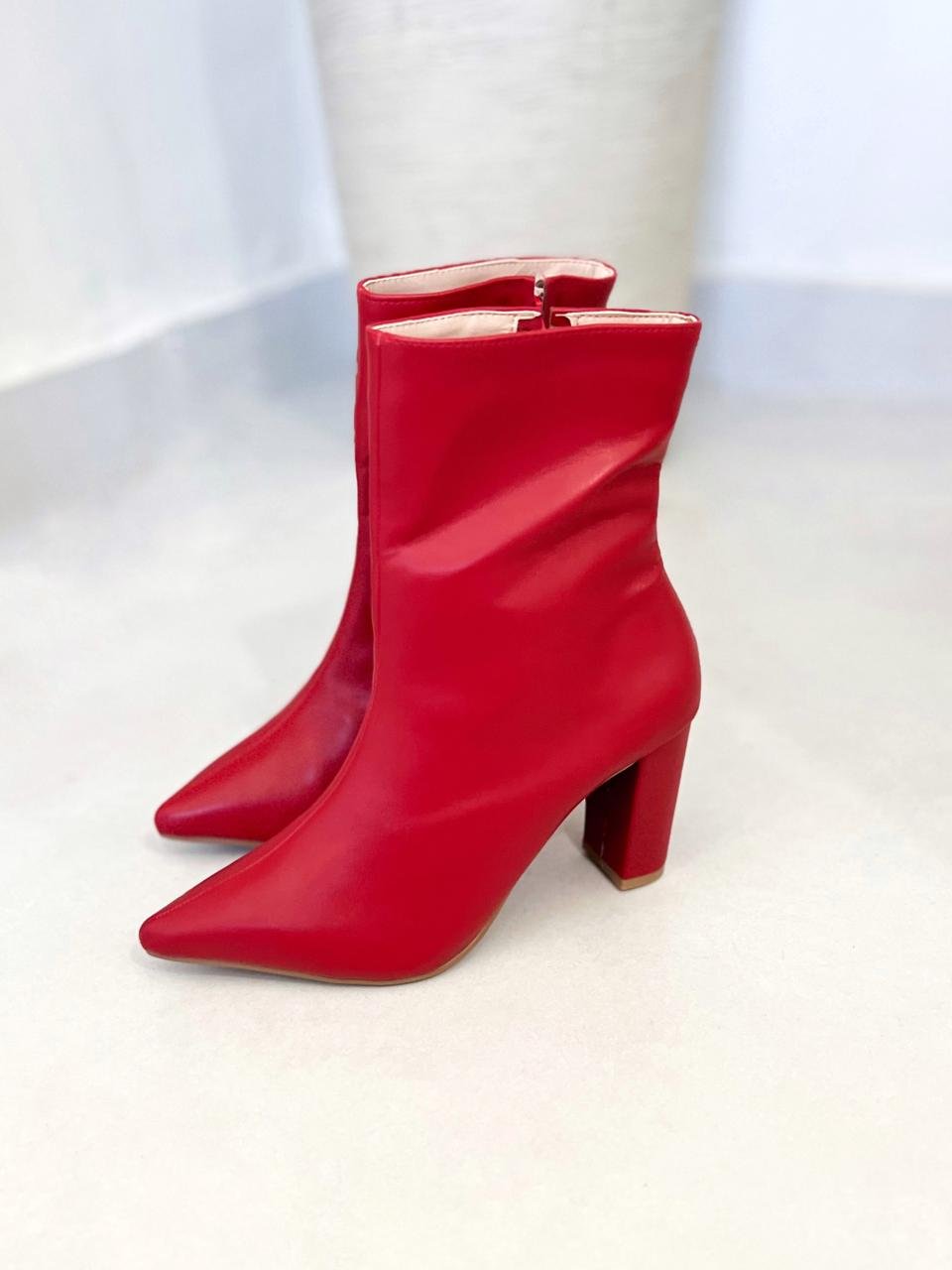 8685800 (11) 8685800