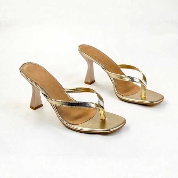 8339479 Chroma Champagen (1) 8339479