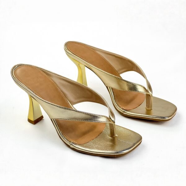 833C9080 Chroma Champagne (2) 833C9080