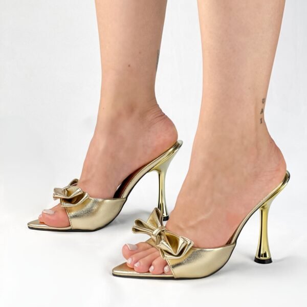920C9364 Chroma Champagne (1) 920C9364