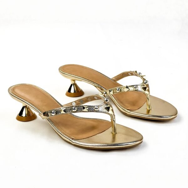 942C9488 Chroma Champagne (2) 942C9488