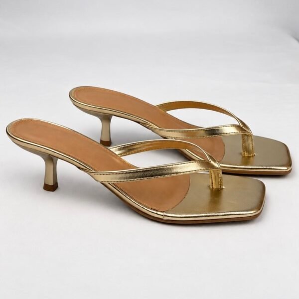 9489479 Chroma Champagne (2) 9489479