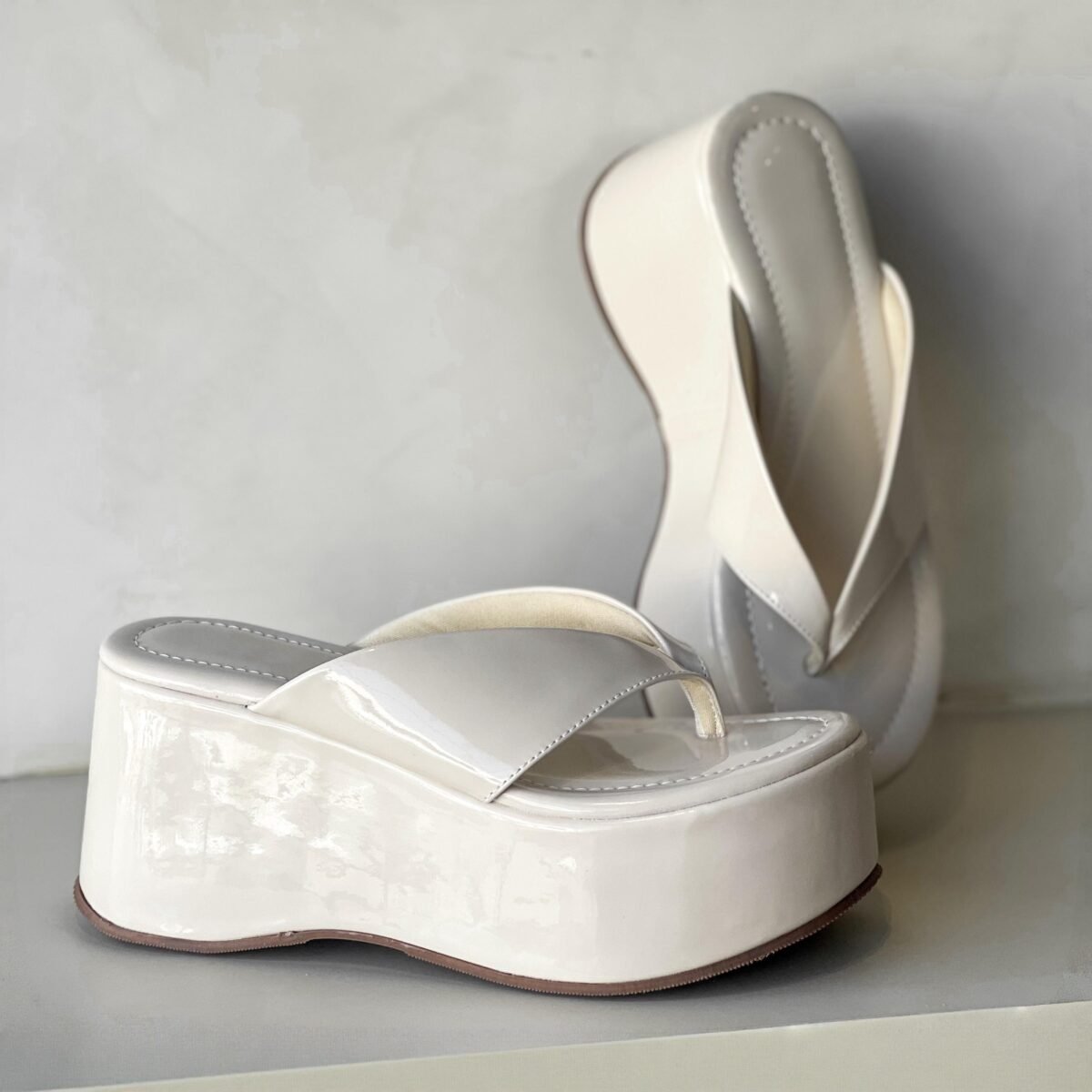 PLT9477 Verniz Off White (1) PLT9477