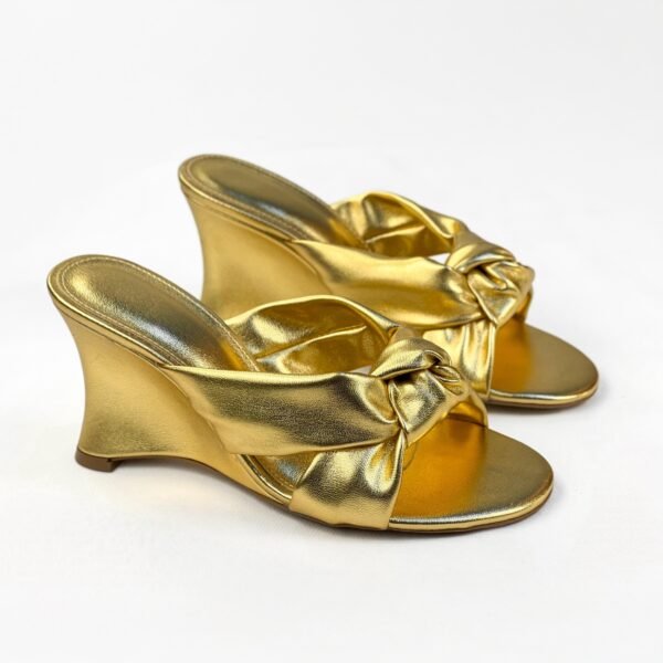 9119463 Chropma New Gold (2) 9119463